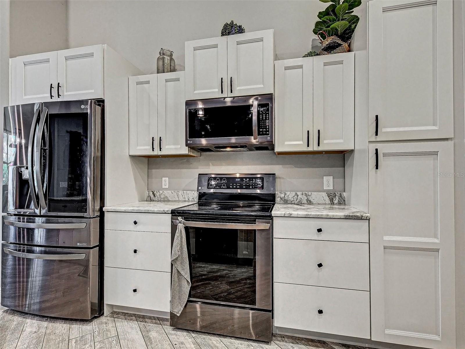 Image 18 of 66 For 3109 Daphne Road