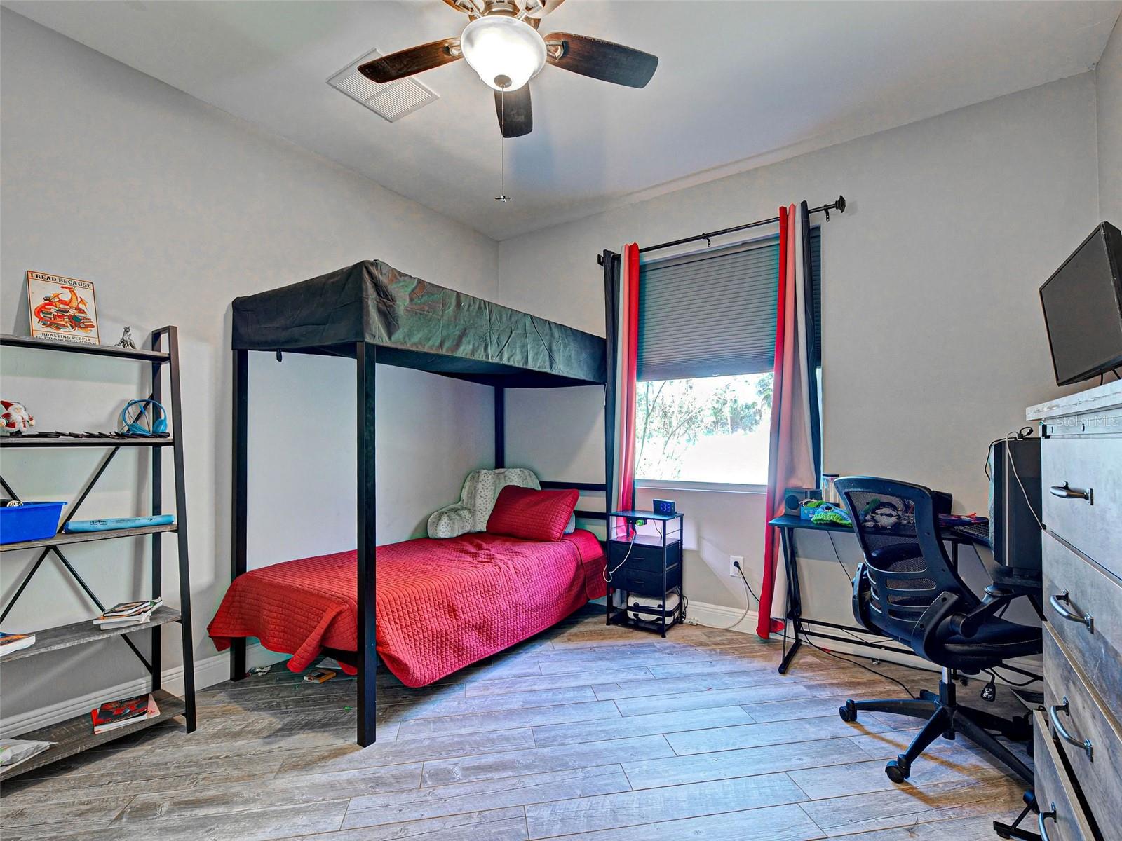 Image 39 of 66 For 3109 Daphne Road