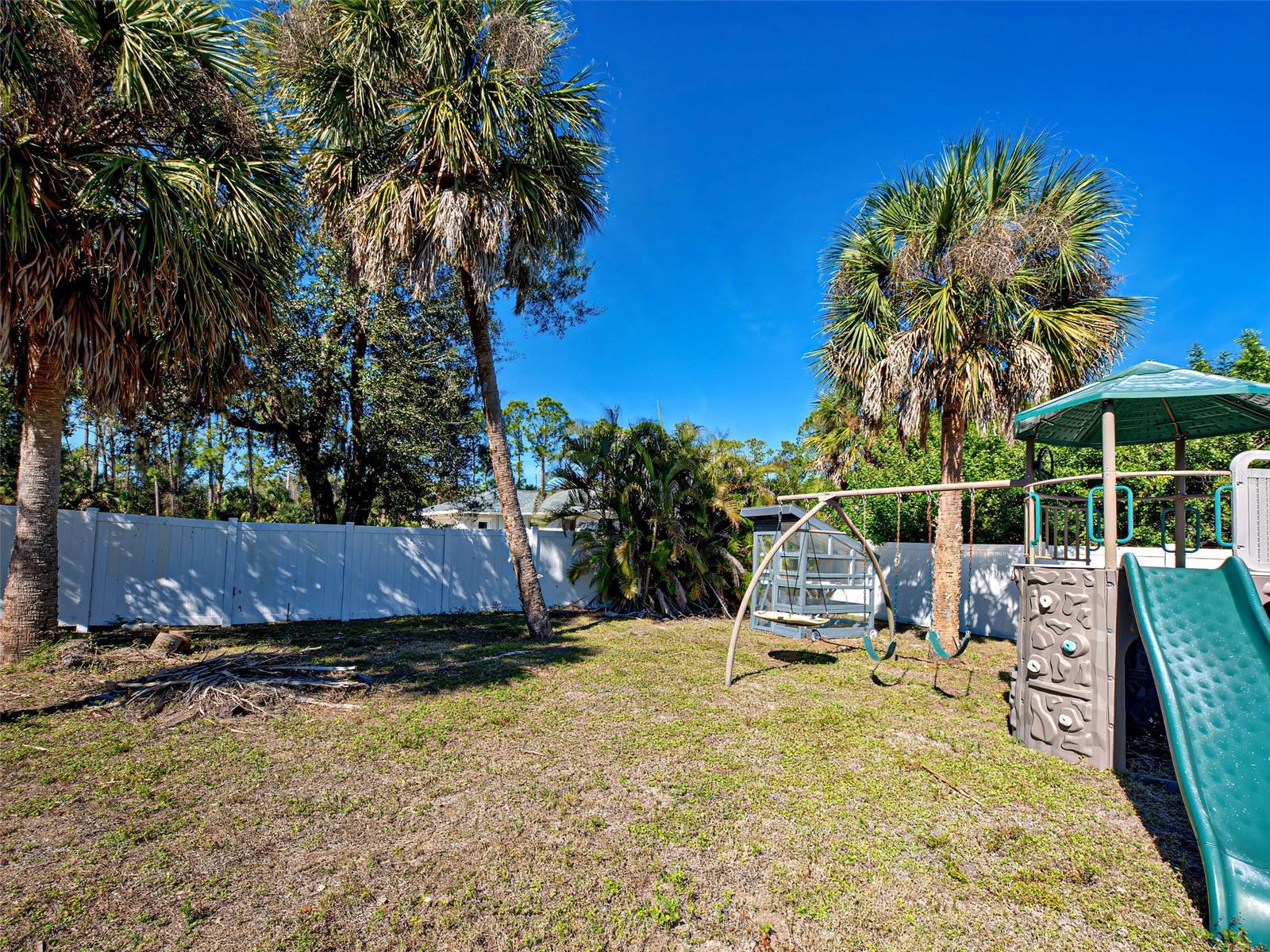 Image 52 of 66 For 3109 Daphne Road