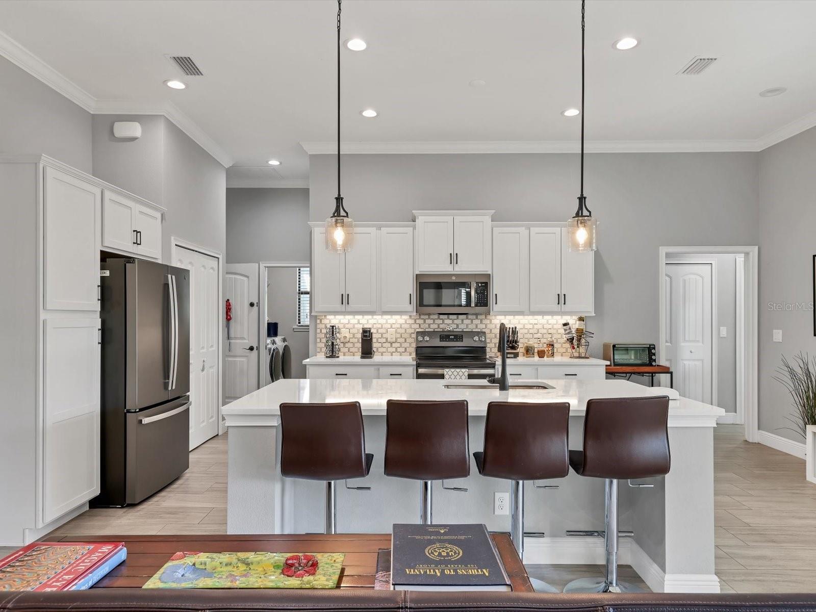 Image 15 of 46 For 10461 Euston Avenue