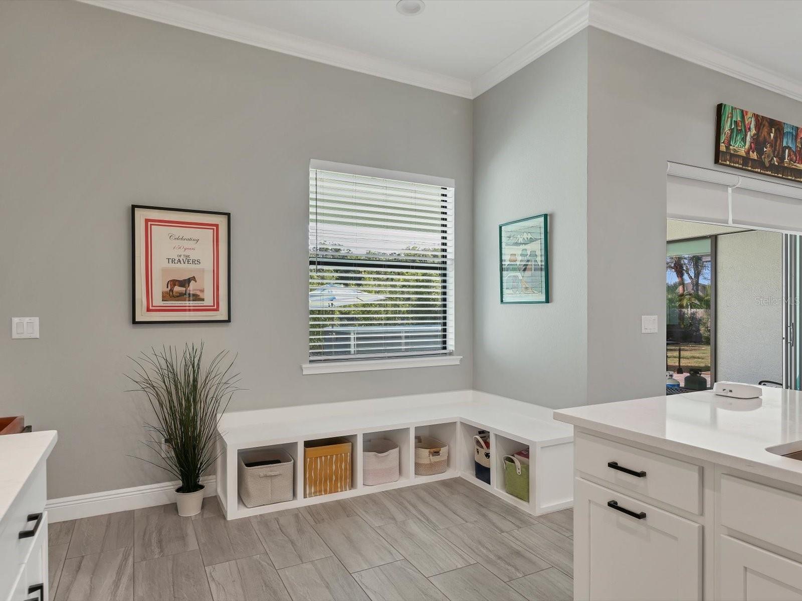 Image 21 of 46 For 10461 Euston Avenue