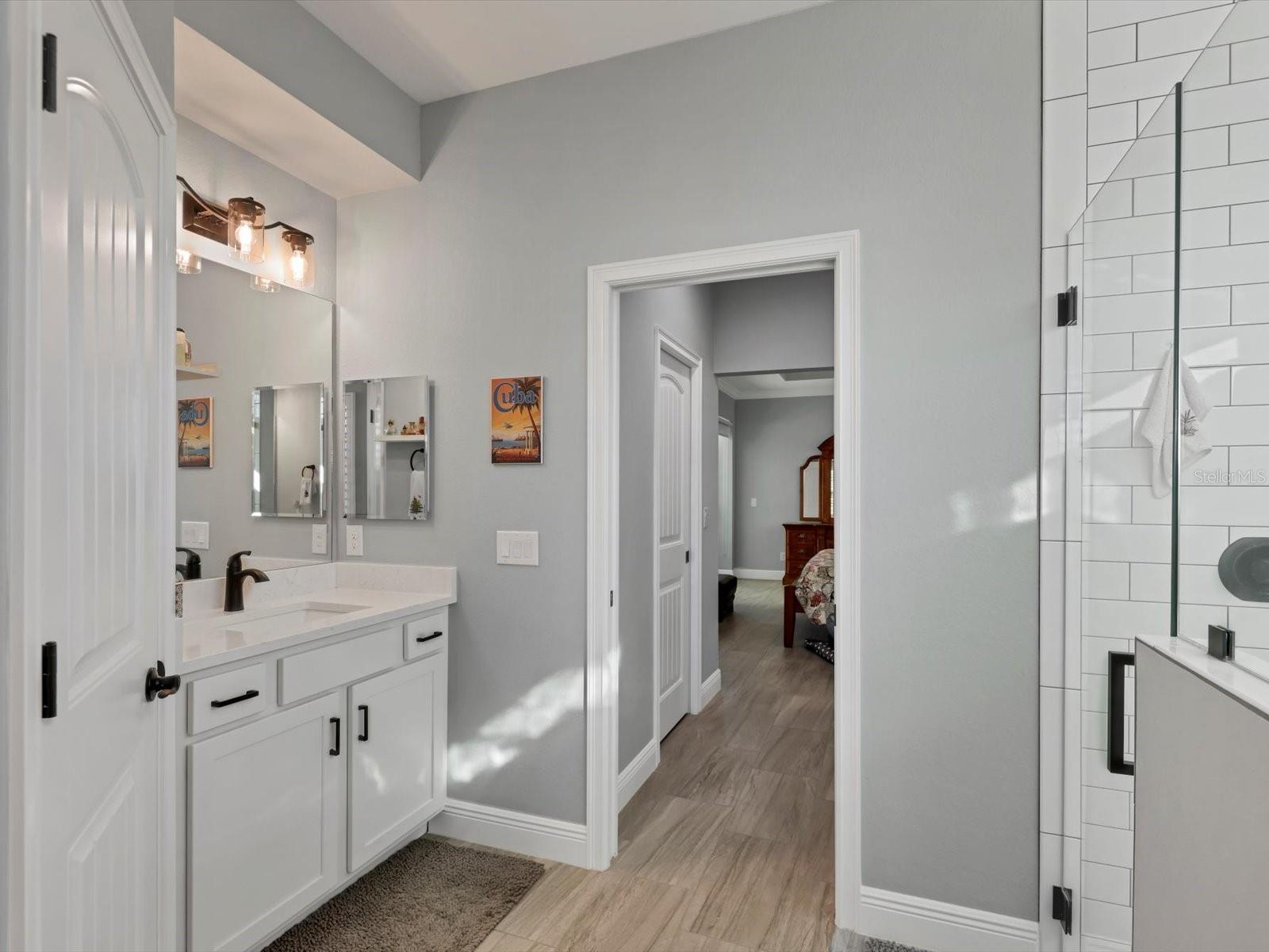 Image 27 of 46 For 10461 Euston Avenue