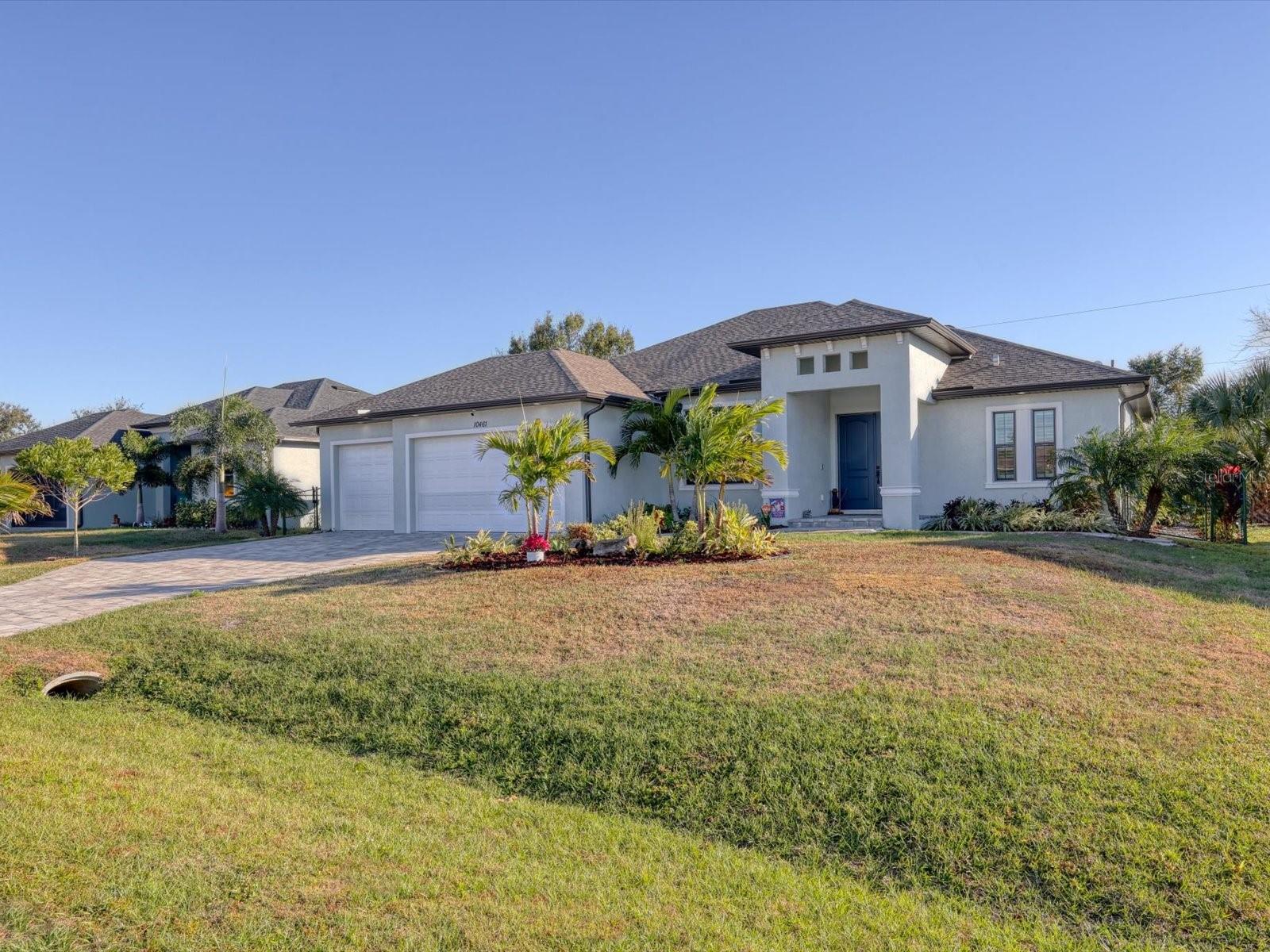 Image 3 of 46 For 10461 Euston Avenue