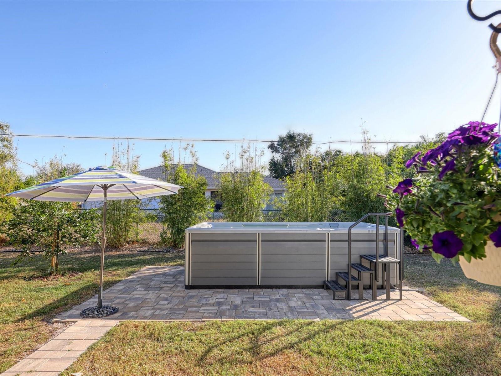 Image 35 of 46 For 10461 Euston Avenue