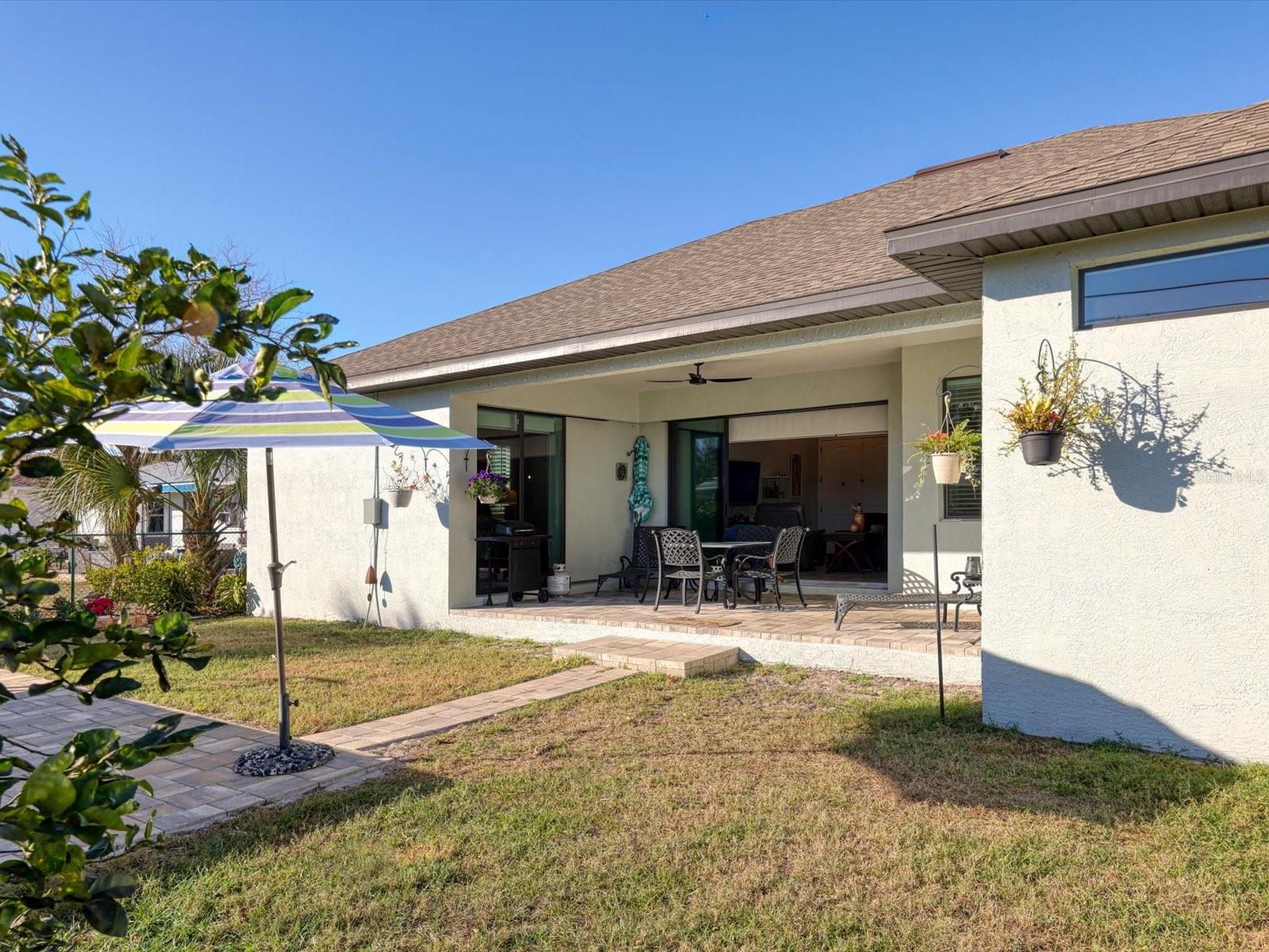 Image 39 of 46 For 10461 Euston Avenue