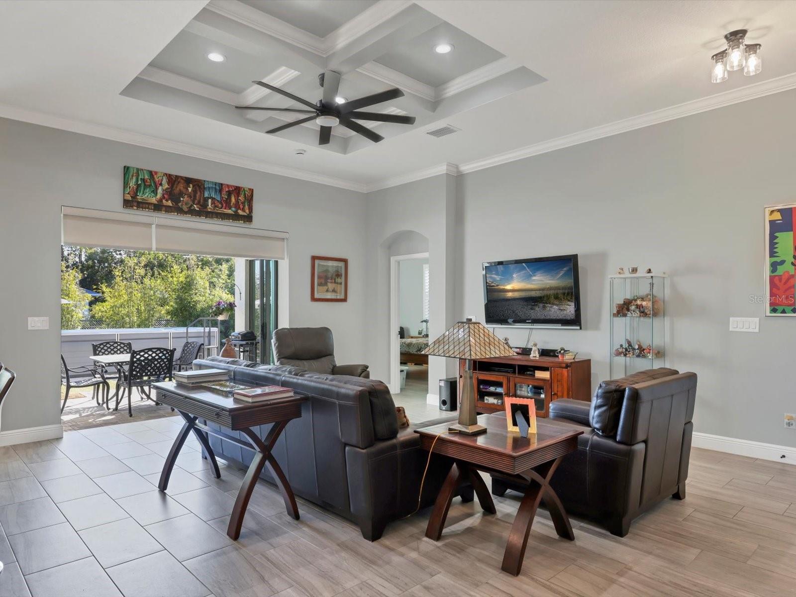 Image 9 of 46 For 10461 Euston Avenue