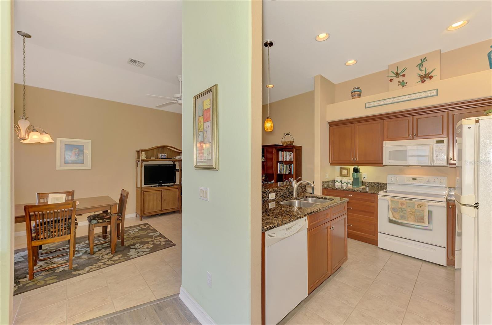 Image 13 of 58 For 1035 Topelis Drive