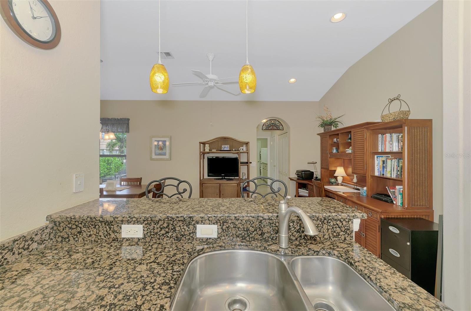 Image 18 of 58 For 1035 Topelis Drive