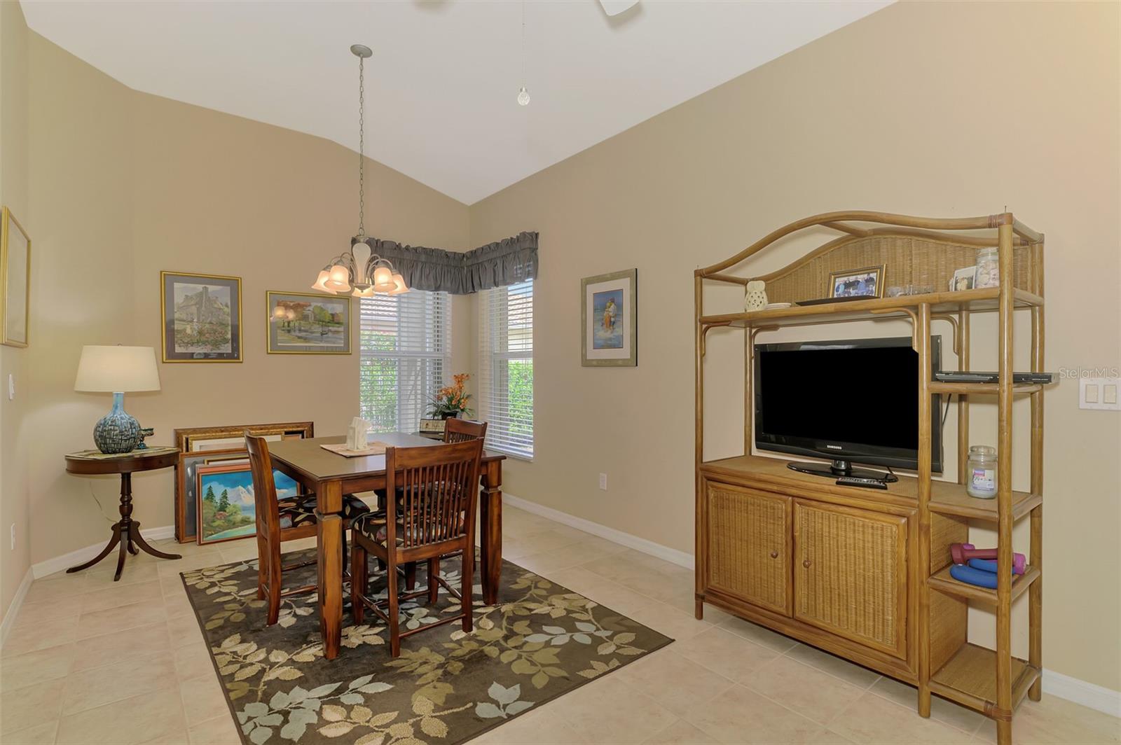 Image 21 of 58 For 1035 Topelis Drive