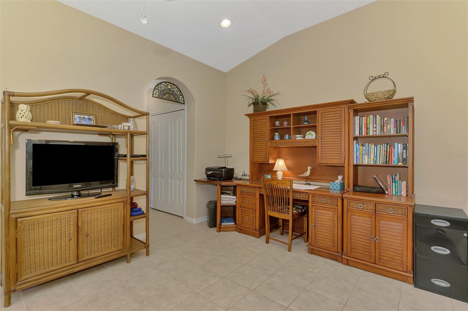 Image 27 of 58 For 1035 Topelis Drive