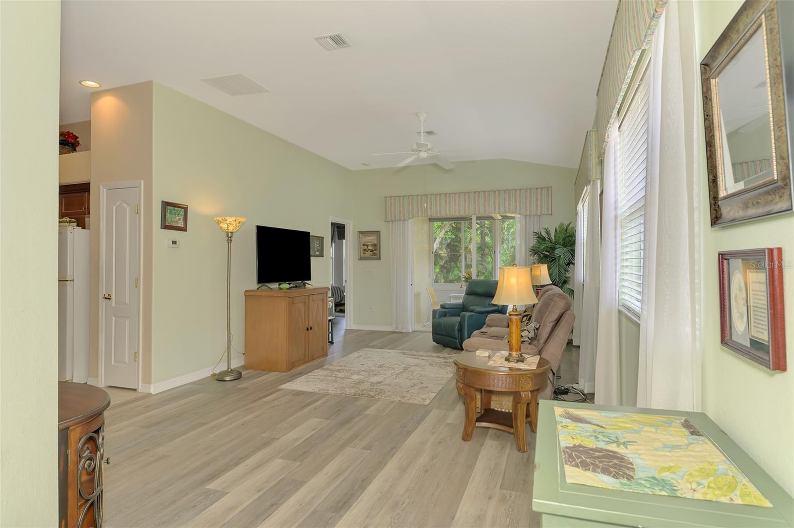 Image 6 of 58 For 1035 Topelis Drive