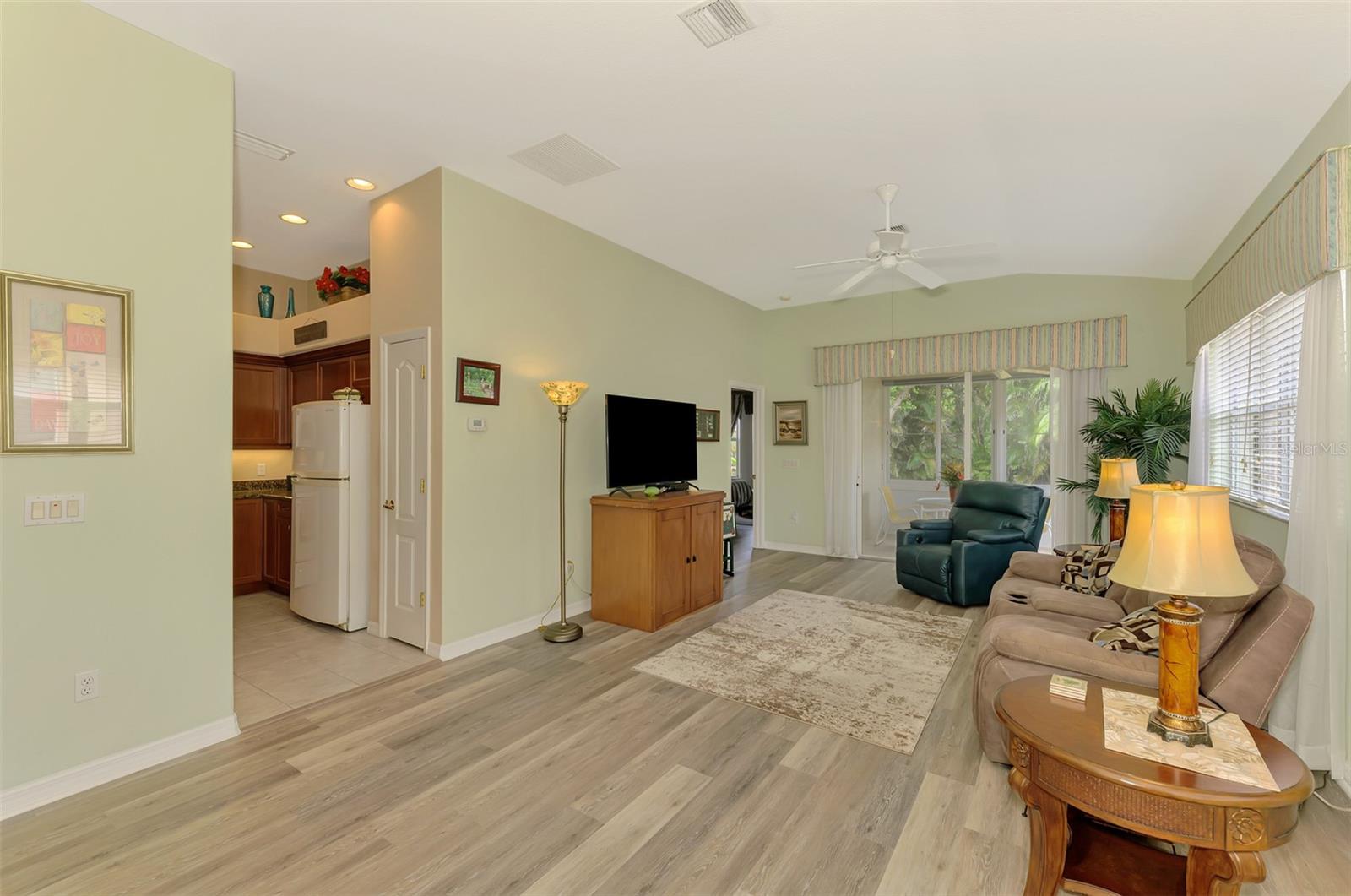 Image 7 of 58 For 1035 Topelis Drive