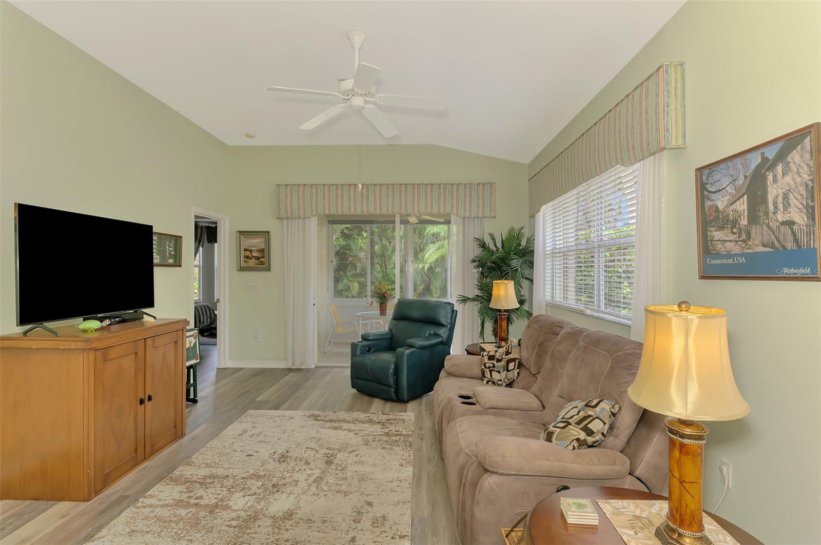 Image 8 of 58 For 1035 Topelis Drive