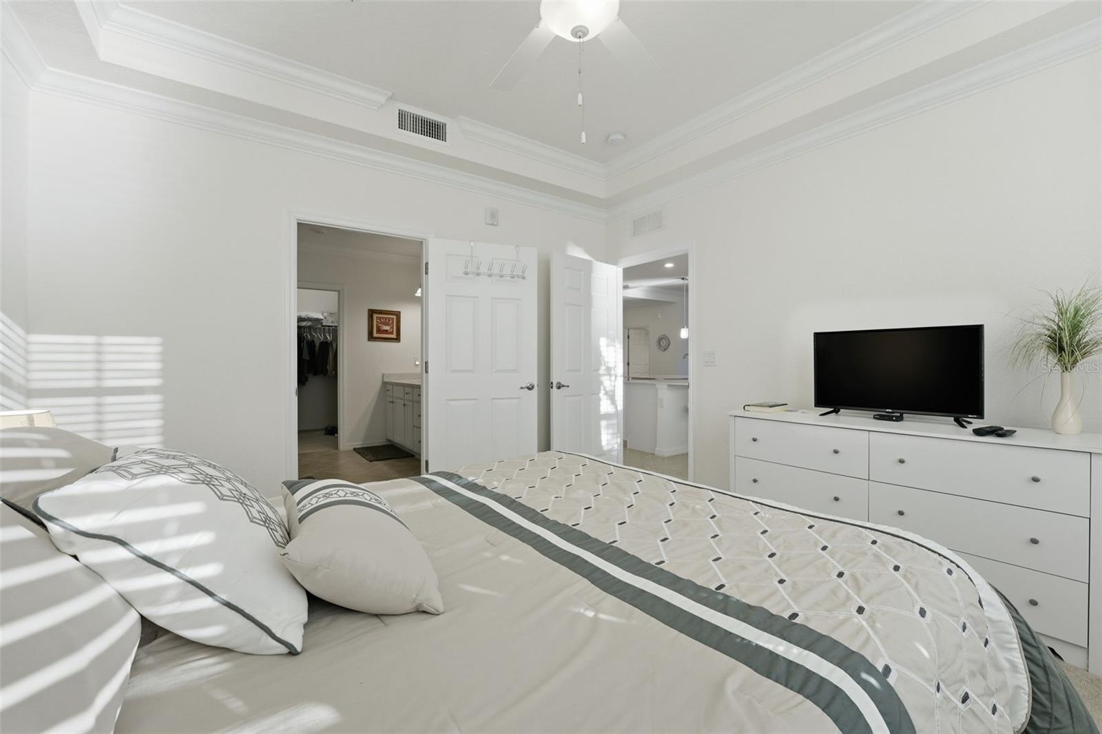 Image 16 of 64 For 10054 Crooked Creek Drive 102