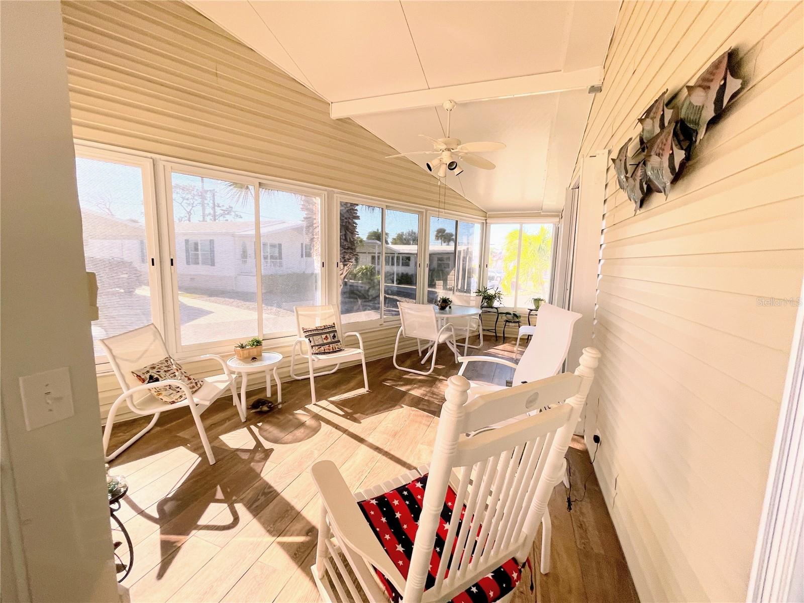 Image 2 of 19 For 704 Carefree