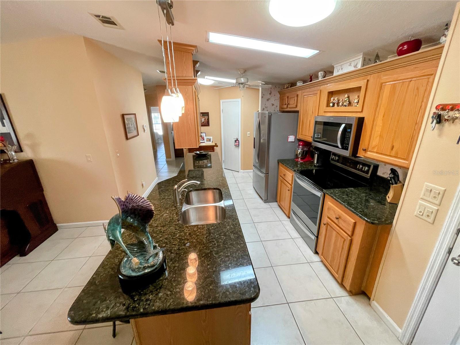 Image 5 of 19 For 704 Carefree