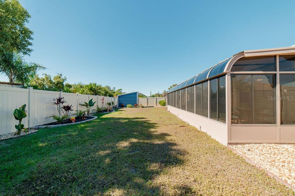 Image 26 of 27 For 9273 Carnation Avenue