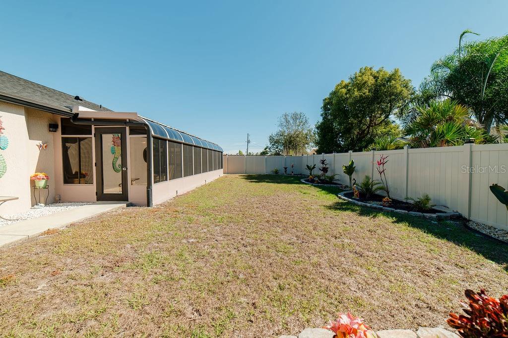 Image 27 of 27 For 9273 Carnation Avenue