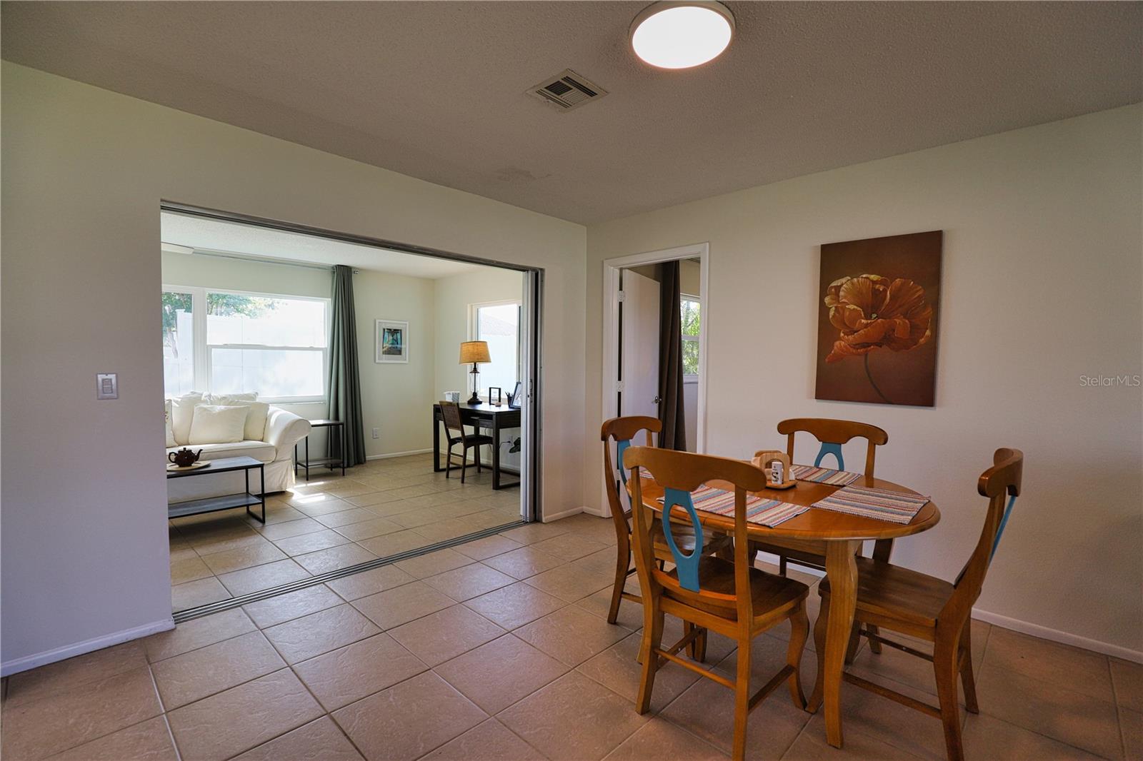 Image 11 of 38 For 1141 Royal Road