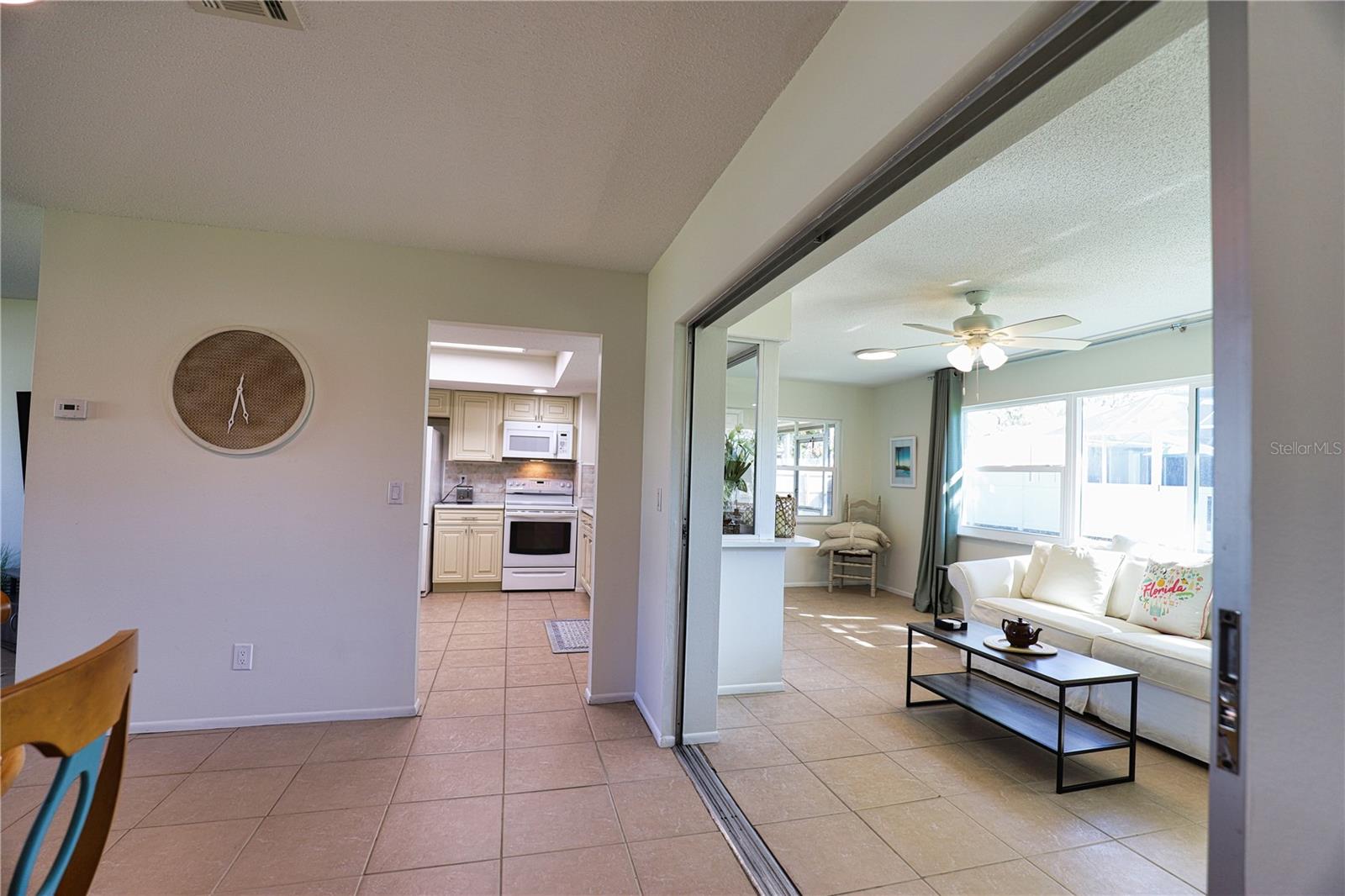 Image 14 of 38 For 1141 Royal Road