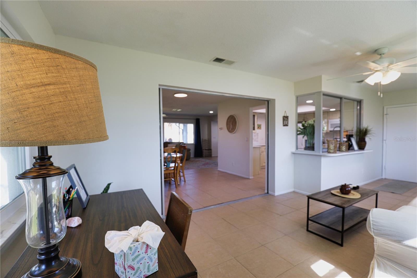 Image 16 of 38 For 1141 Royal Road