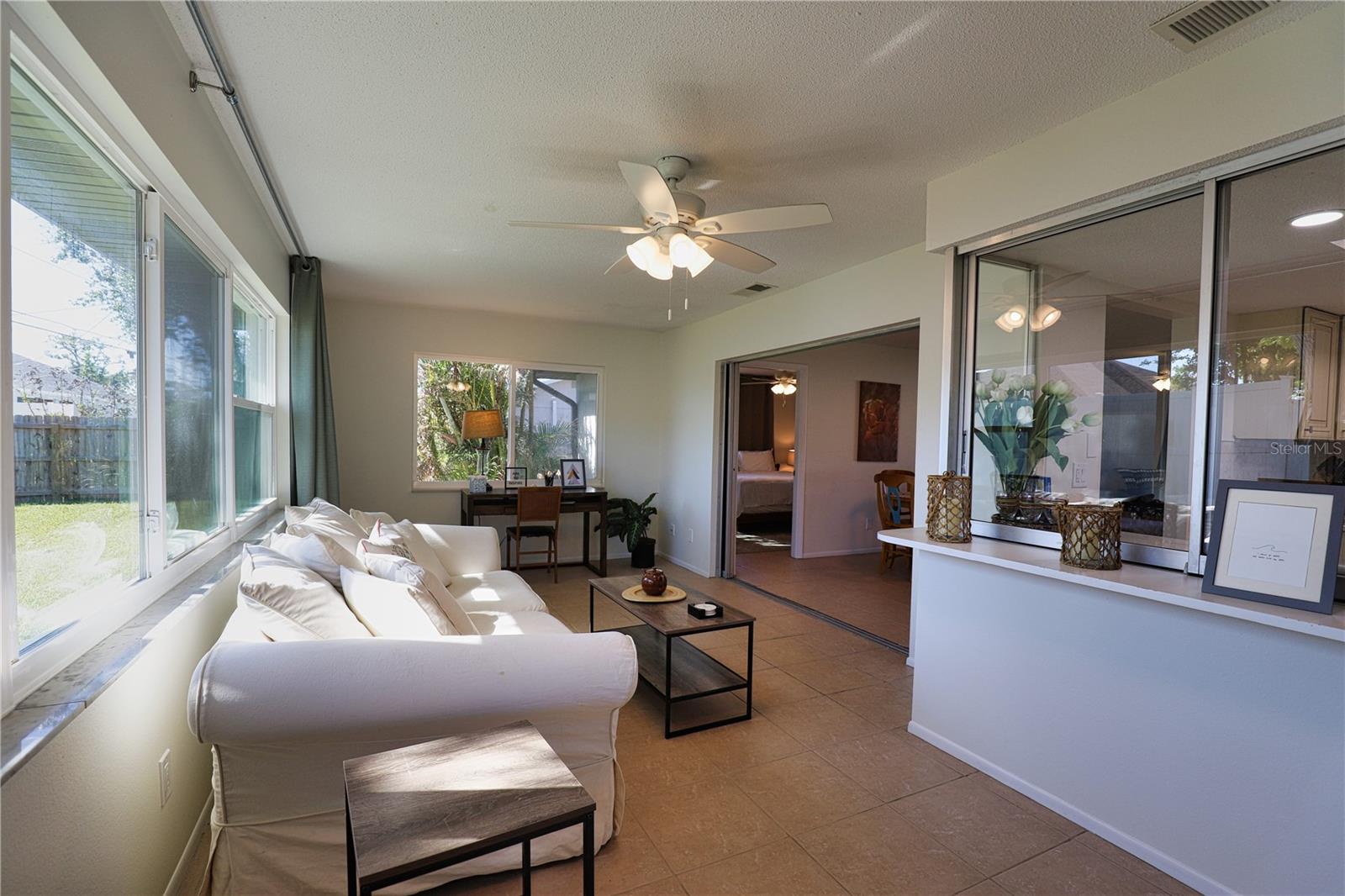 Image 17 of 38 For 1141 Royal Road