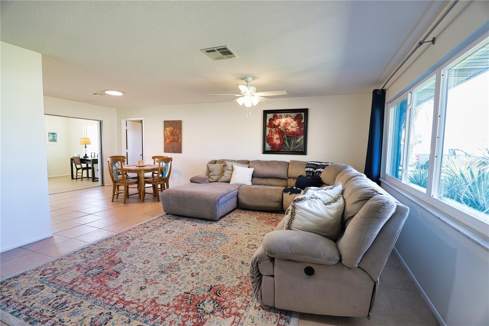 Image 6 of 38 For 1141 Royal Road