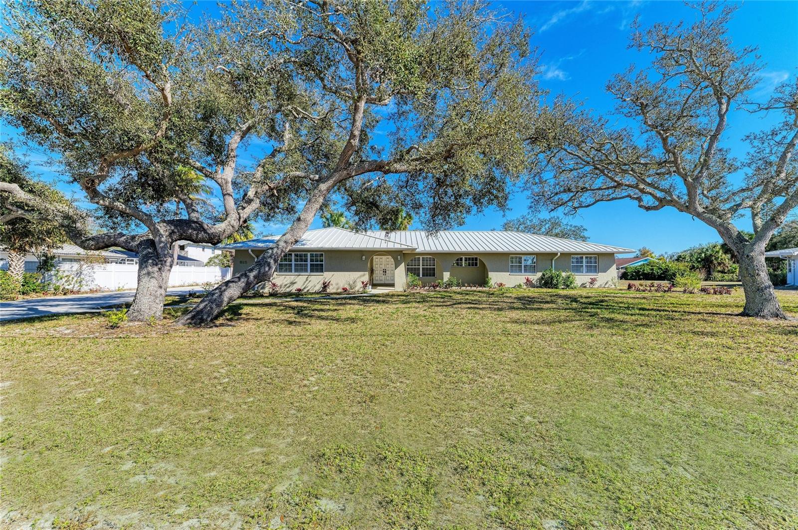 Details for 612 Bayshore Road, NOKOMIS, FL 34275