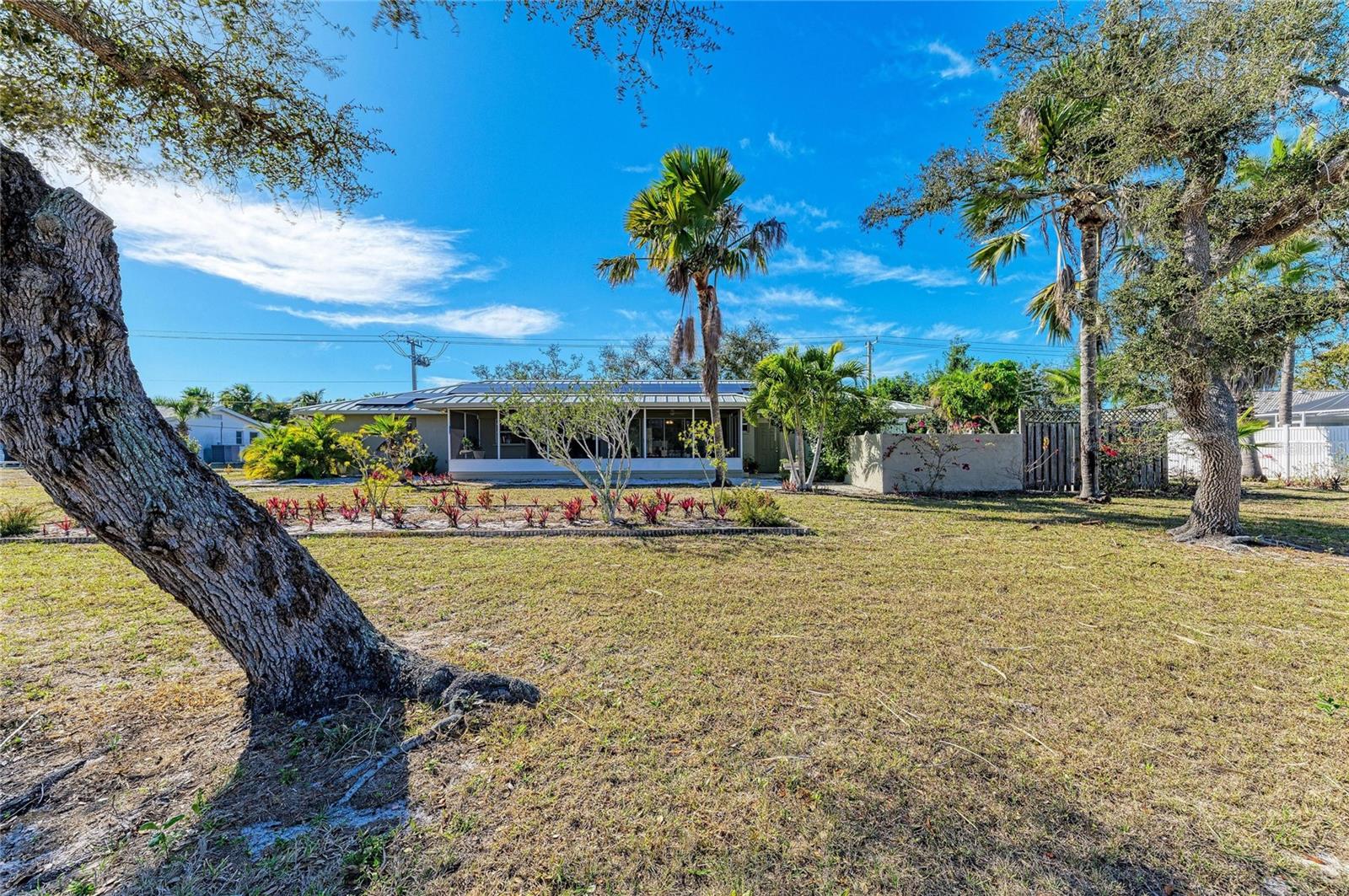 Image 45 of 98 For 612 Bayshore Road