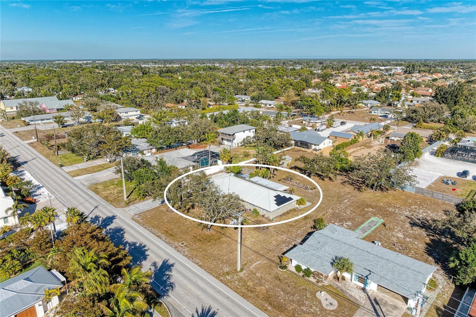 Image 50 of 98 For 612 Bayshore Road