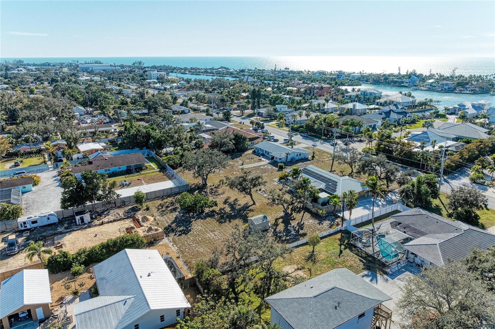 Image 53 of 98 For 612 Bayshore Road