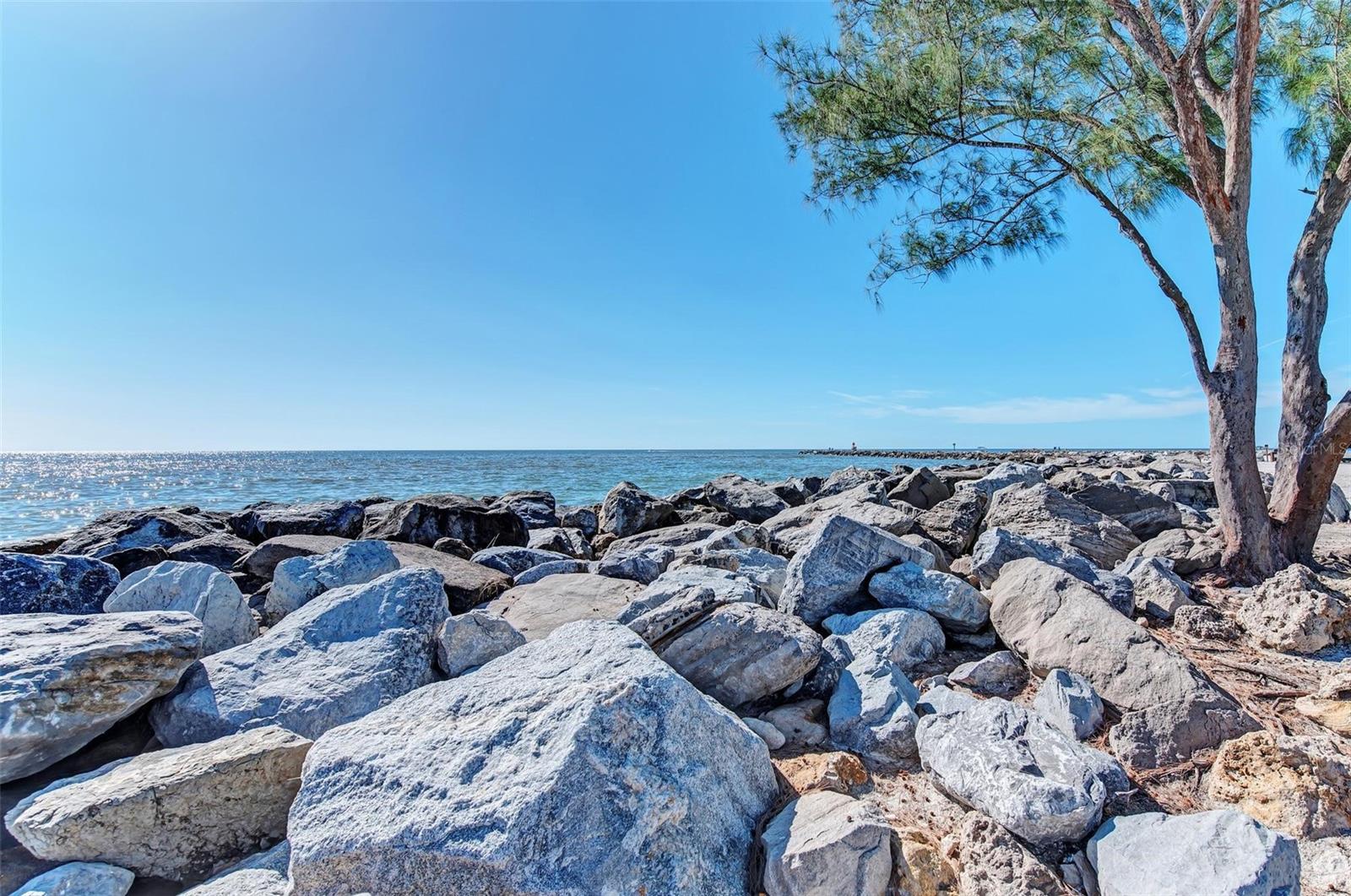 Image 93 of 98 For 612 Bayshore Road