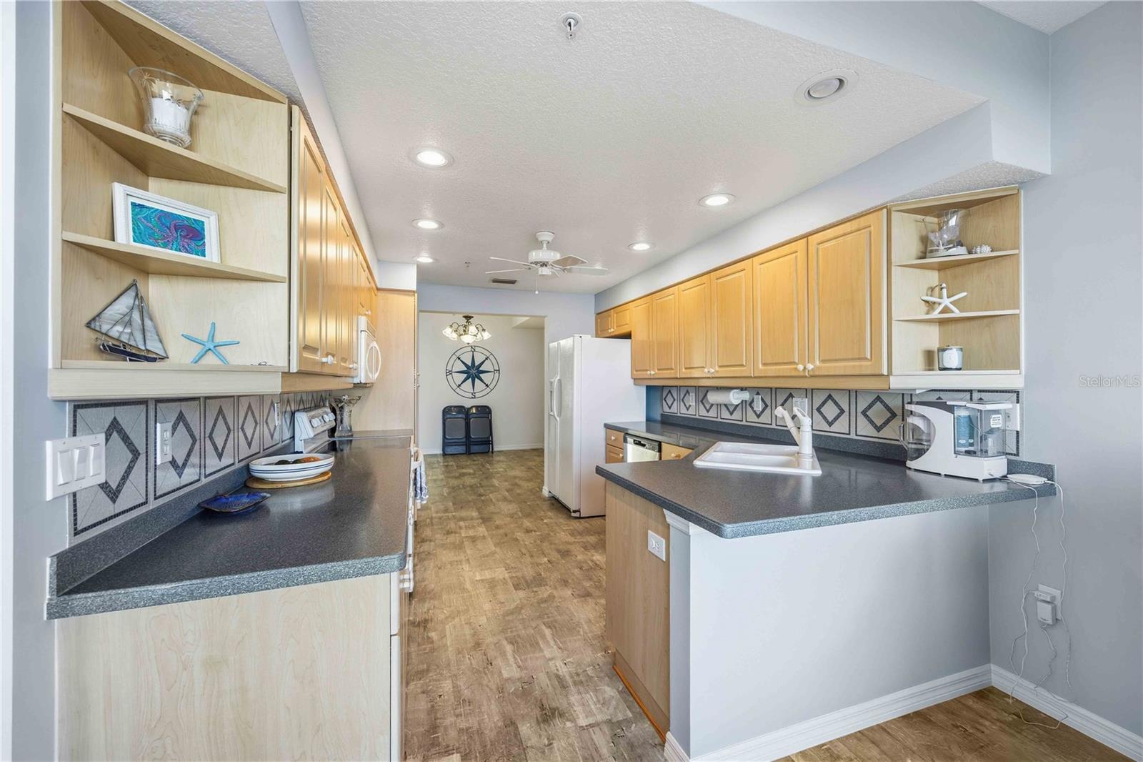 Image 13 of 64 For 200 Harbor Walk Drive 322