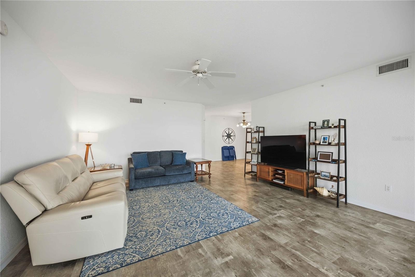 Image 19 of 64 For 200 Harbor Walk Drive 322