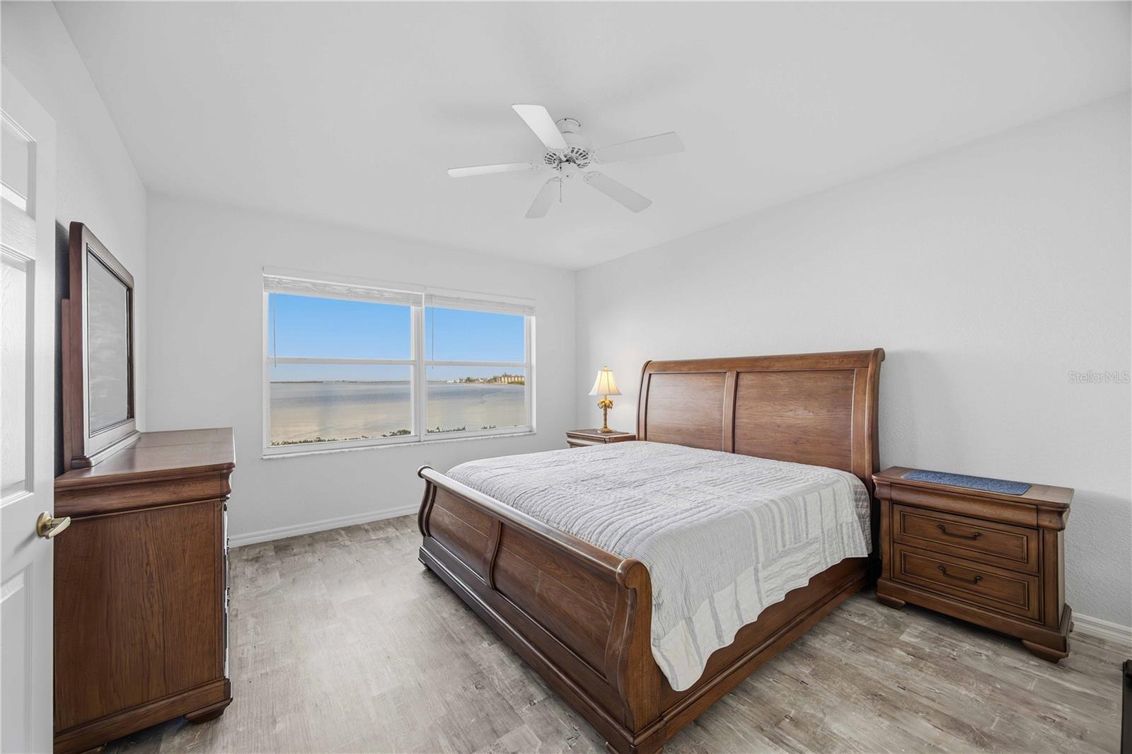 Image 20 of 64 For 200 Harbor Walk Drive 322