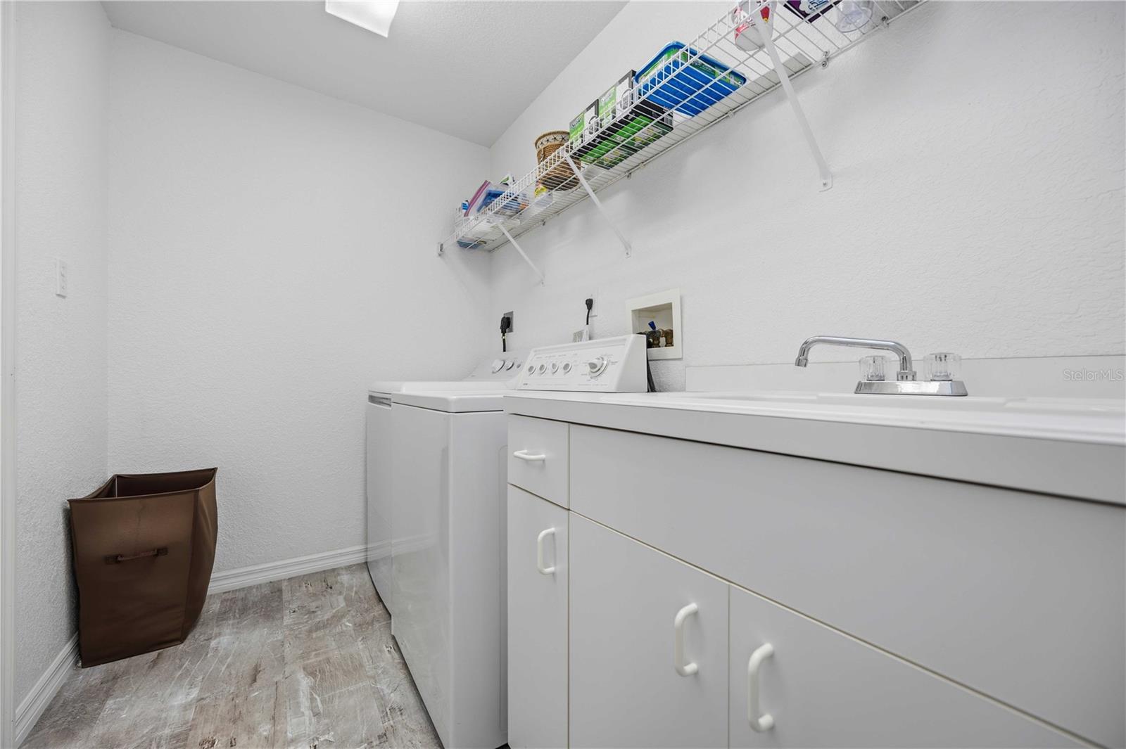 Image 34 of 64 For 200 Harbor Walk Drive 322