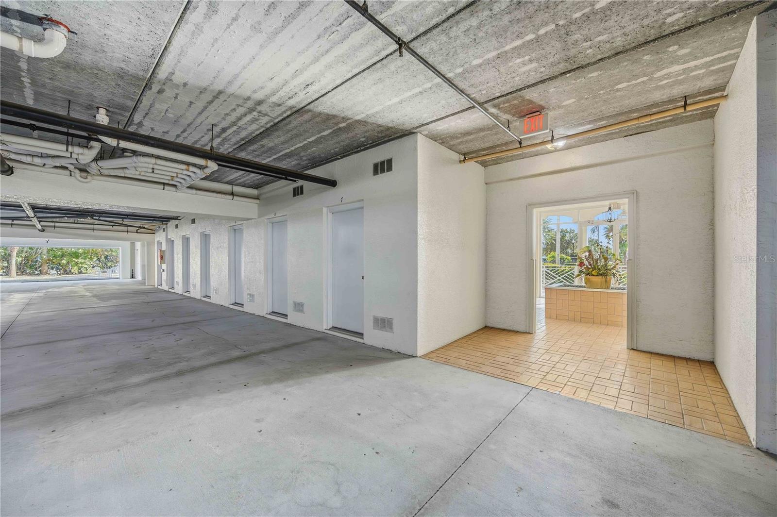 Image 4 of 64 For 200 Harbor Walk Drive 322