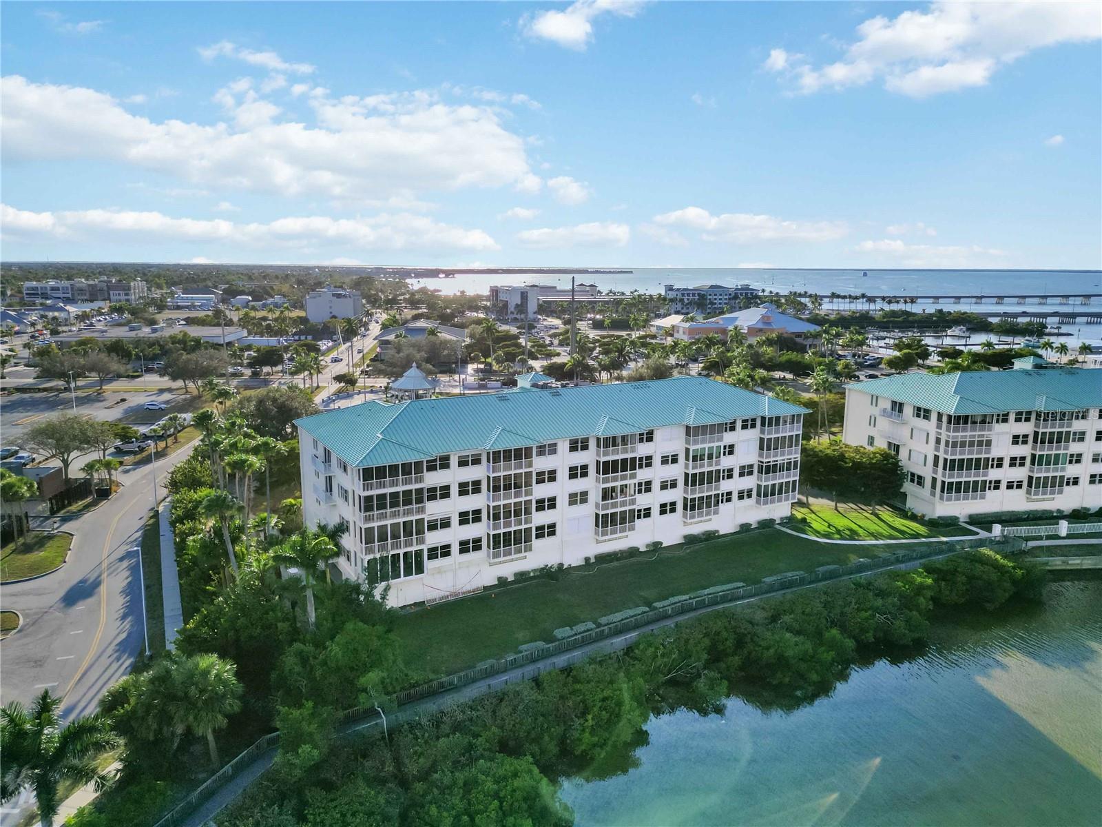 Image 55 of 64 For 200 Harbor Walk Drive 322