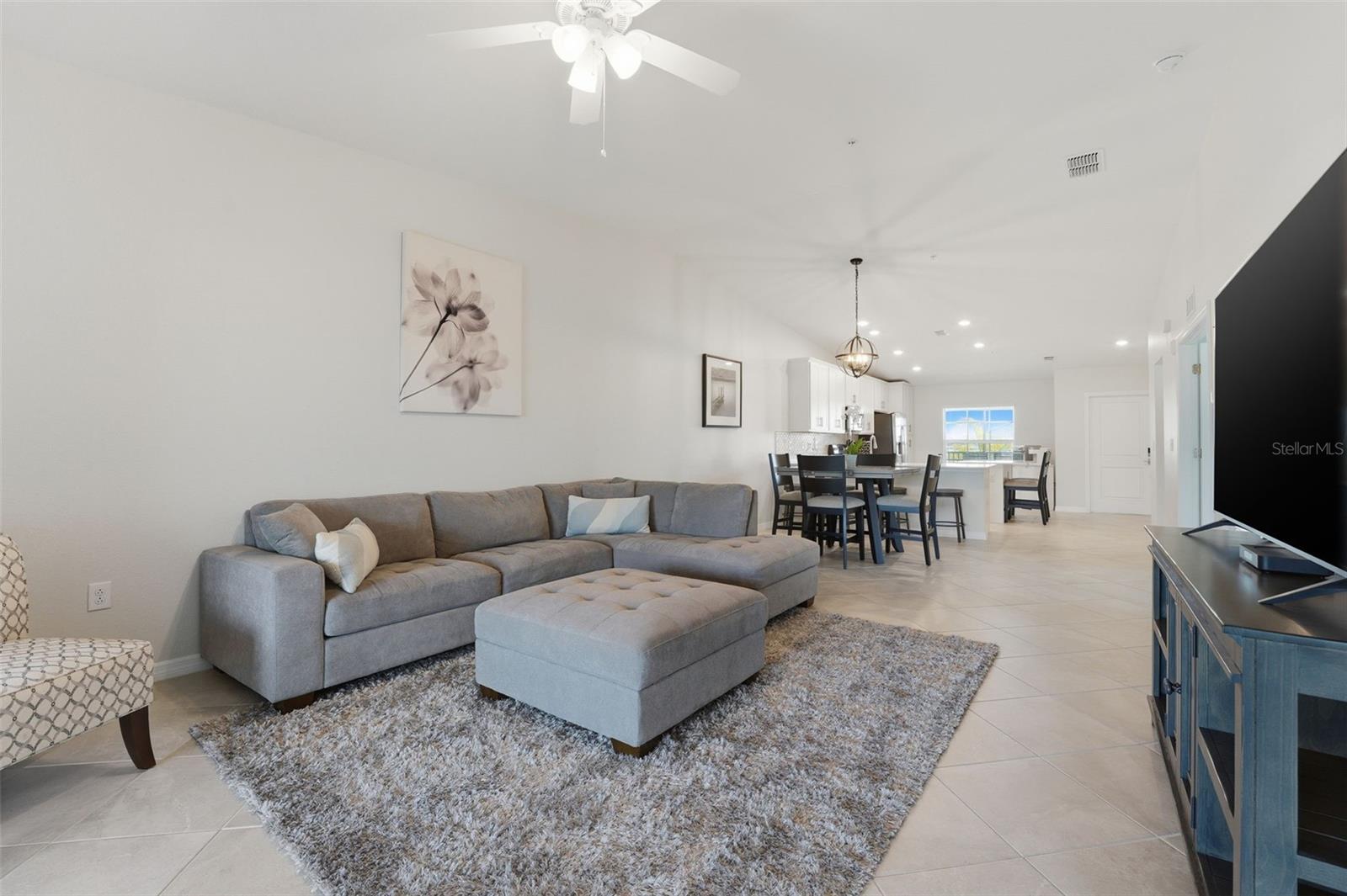 Image 13 of 53 For 12440 Wellen Golf Street 201