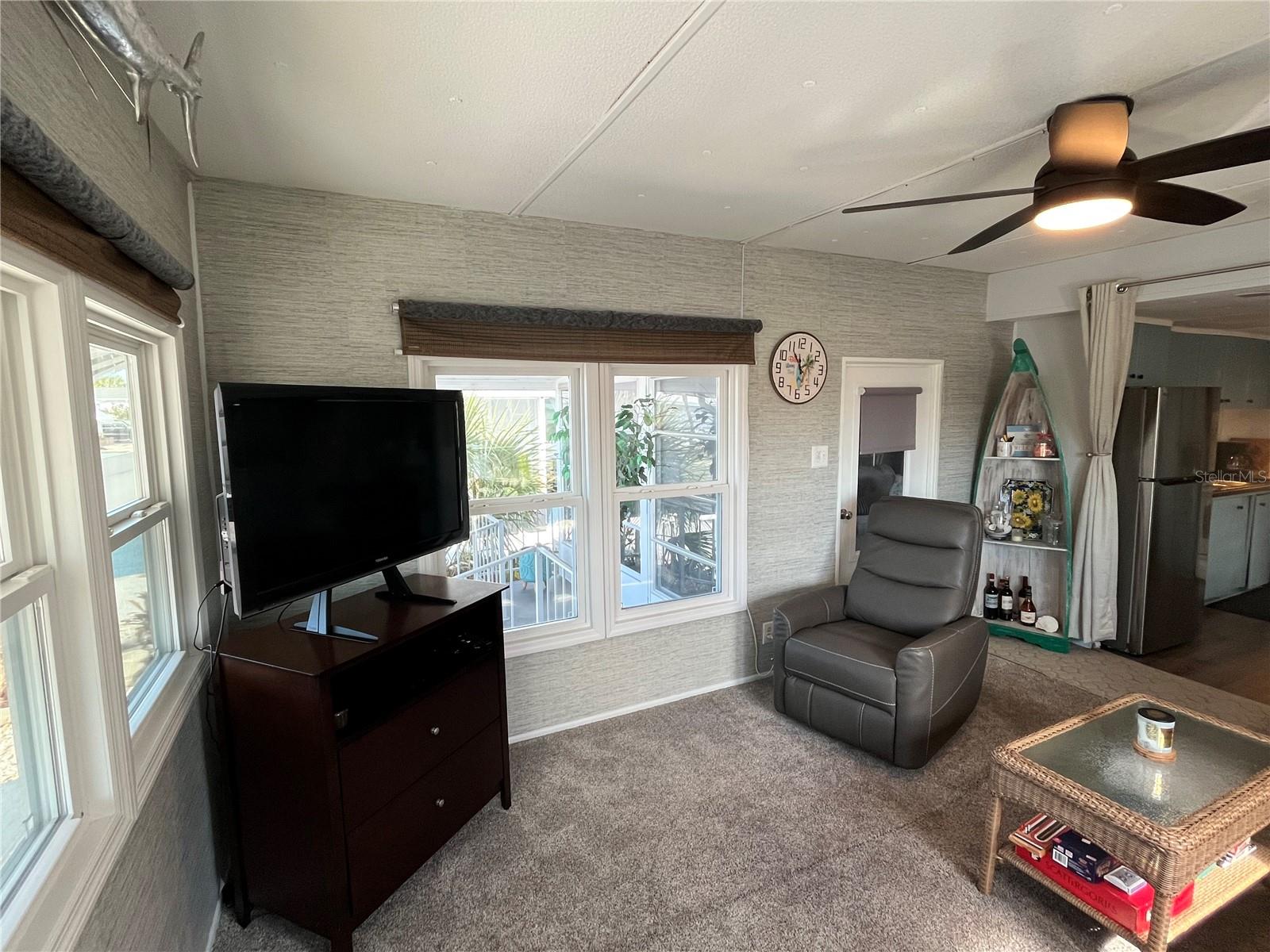 Image 12 of 31 For 612 Locarno Drive