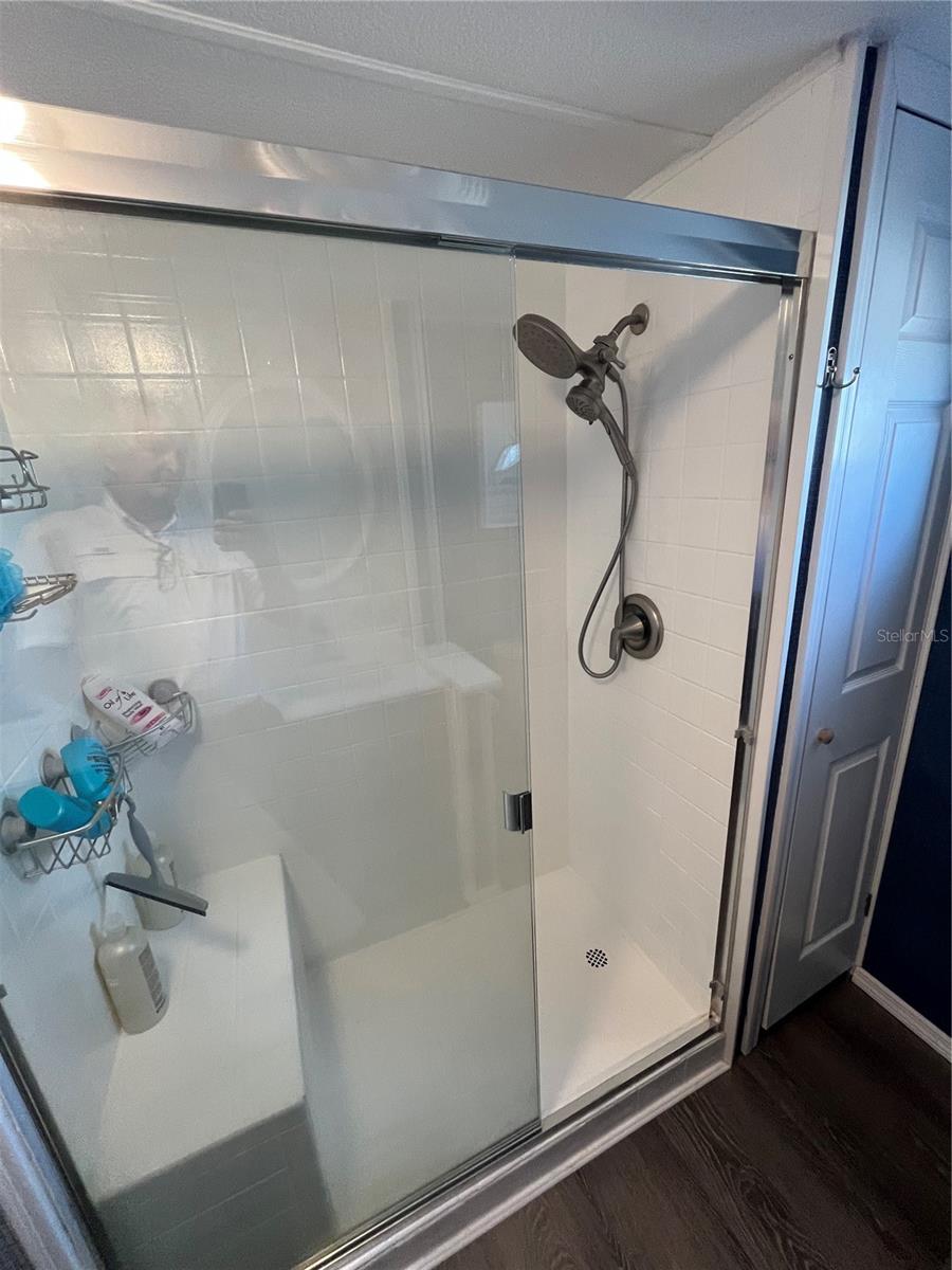 Image 22 of 31 For 612 Locarno Drive