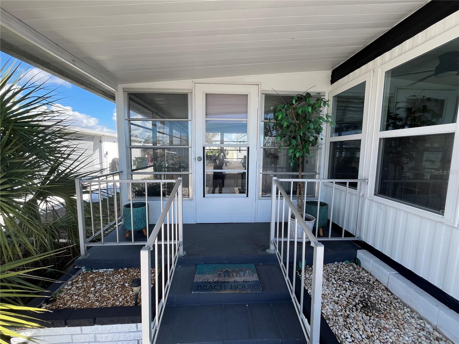 Image 27 of 31 For 612 Locarno Drive