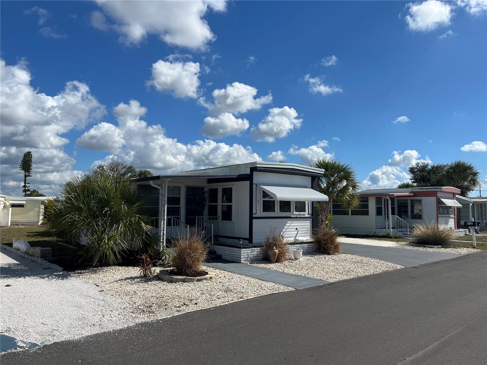 Image 3 of 31 For 612 Locarno Drive