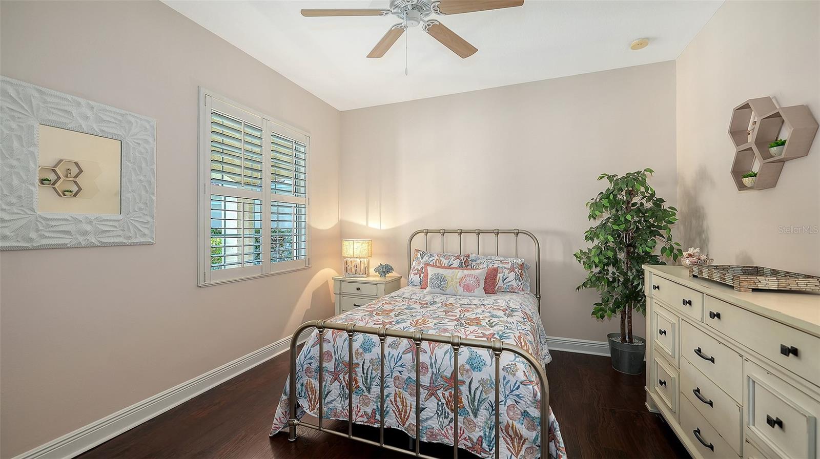 Image 27 of 47 For 23217 Banbury Way 23217