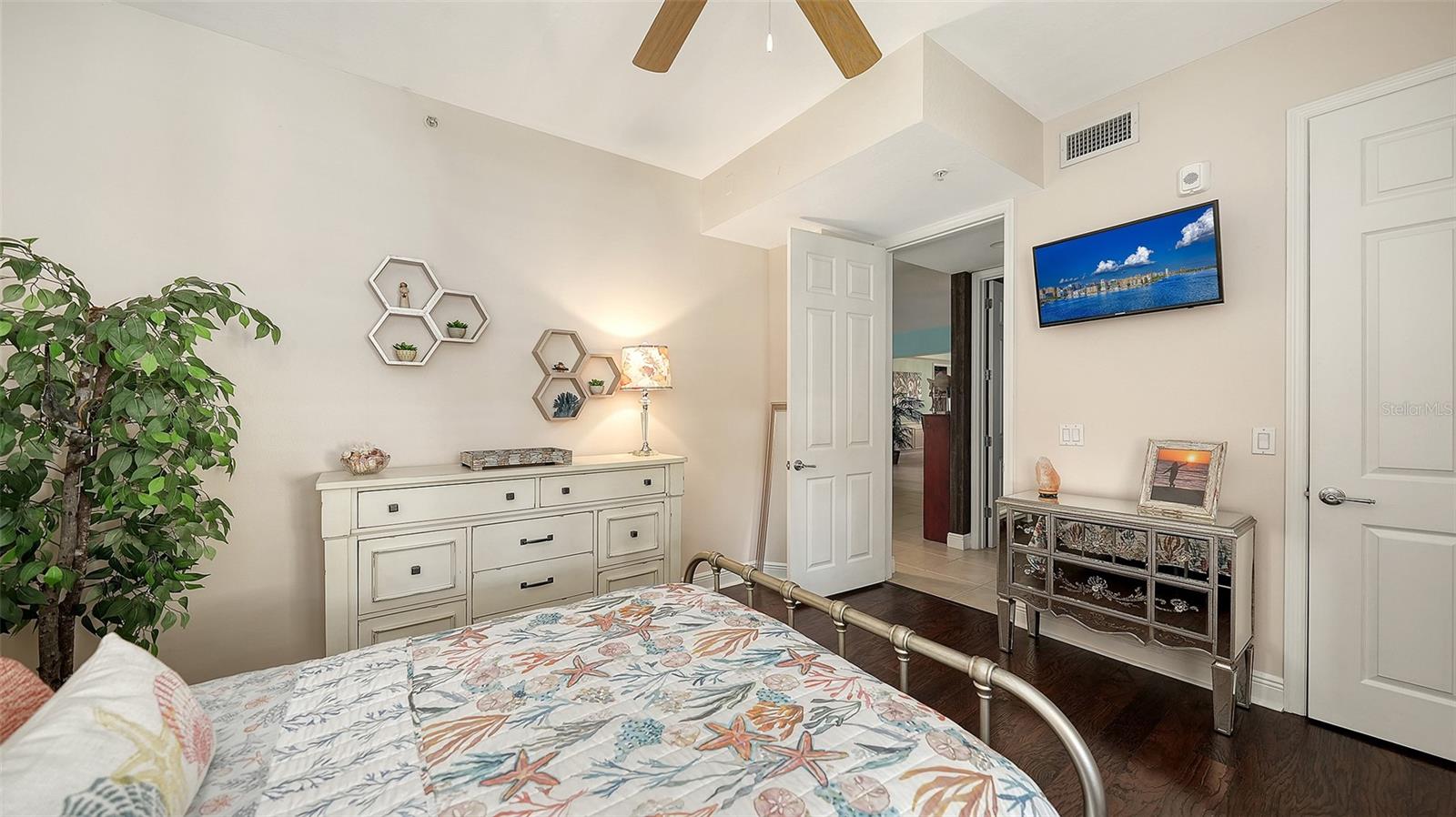 Image 28 of 47 For 23217 Banbury Way 23217