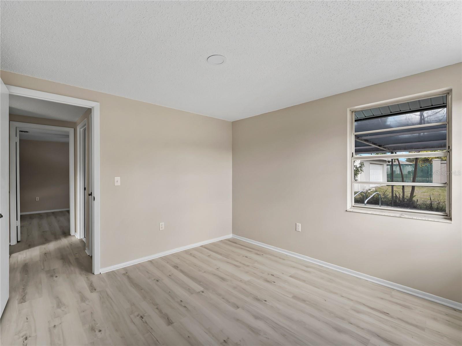 Image 14 of 40 For 810 Texas Street