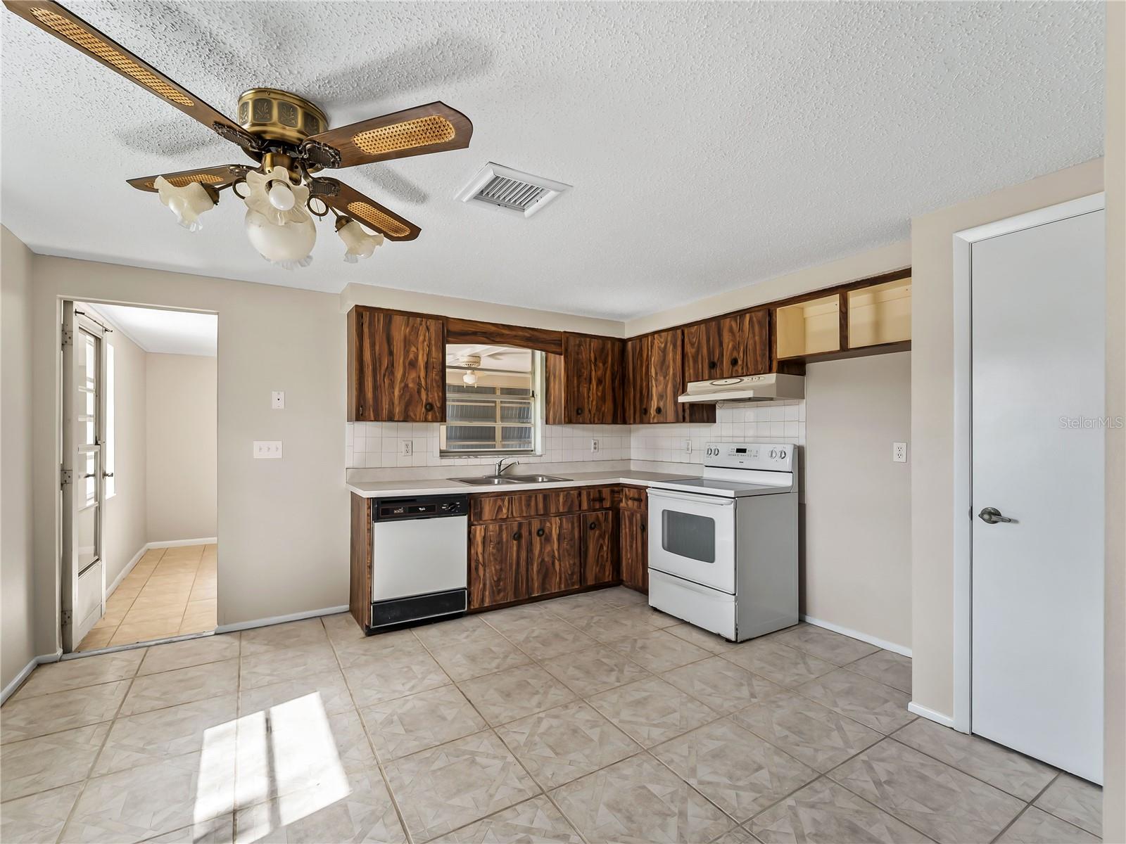 Image 27 of 40 For 810 Texas Street