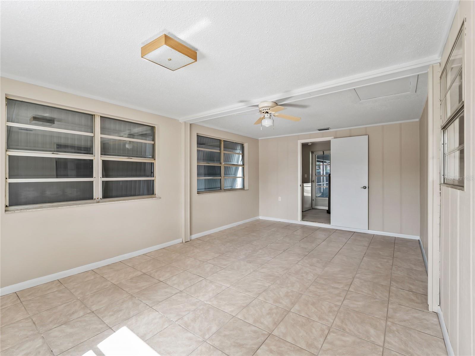 Image 31 of 40 For 810 Texas Street