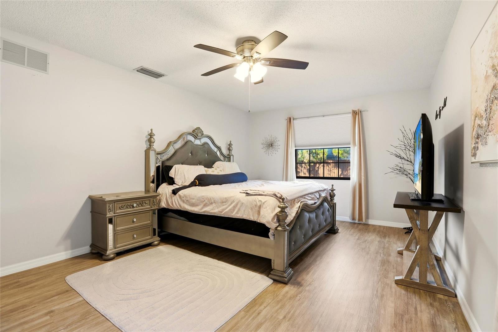 Image 14 of 33 For 336 Gulf Breeze Boulevard