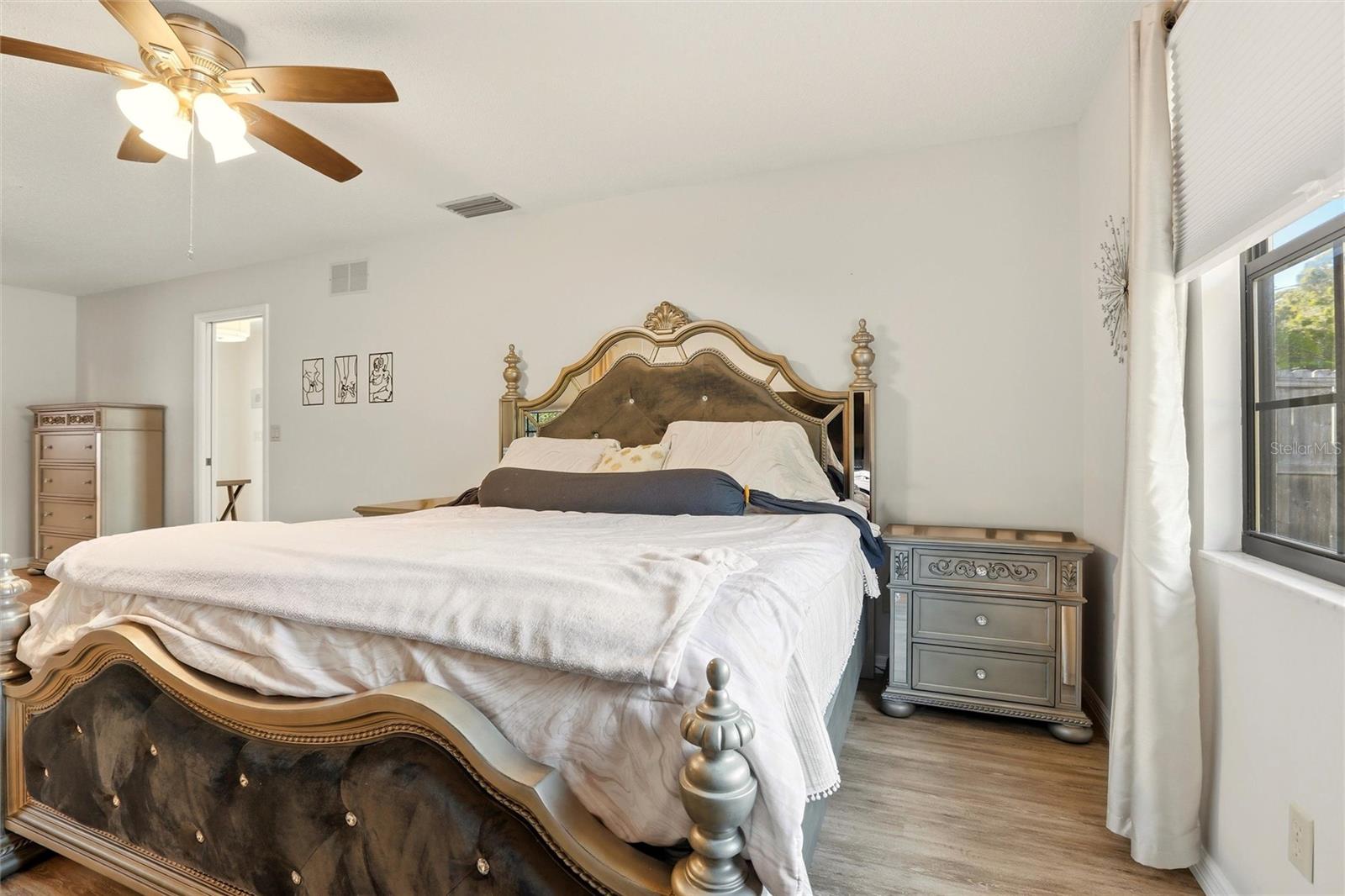 Image 15 of 33 For 336 Gulf Breeze Boulevard